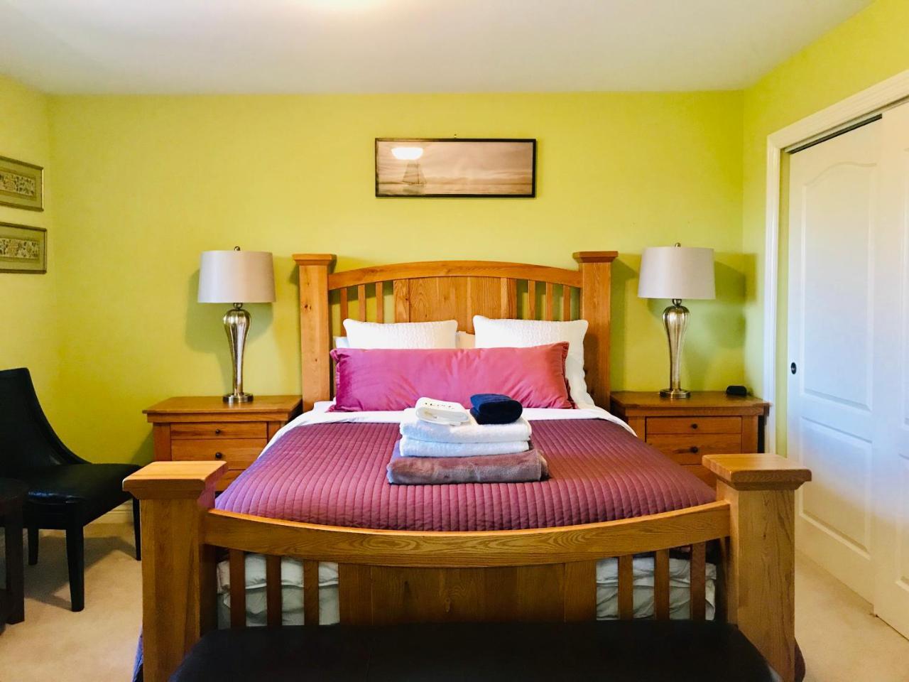 Cedar Manor Bed&Breakfast Pitt Meadows Bagian luar foto