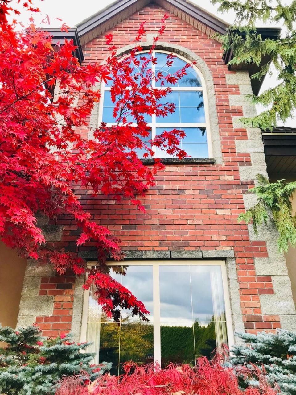 Cedar Manor Bed&Breakfast Pitt Meadows Bagian luar foto