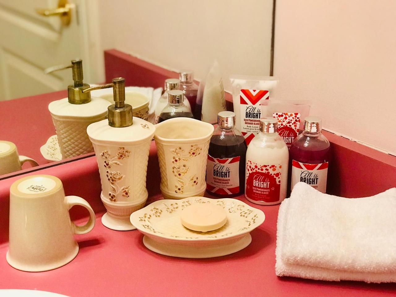 Cedar Manor Bed&Breakfast Pitt Meadows Bagian luar foto