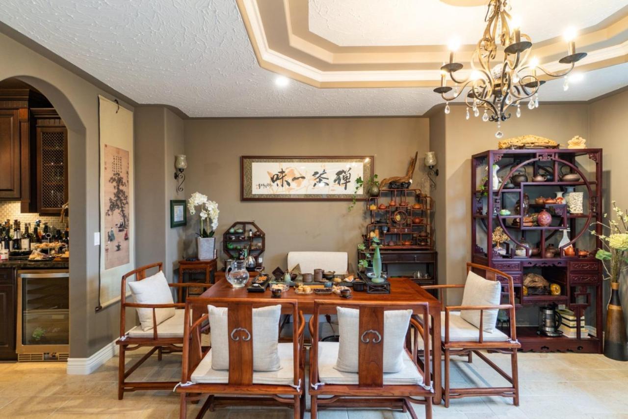 Cedar Manor Bed&Breakfast Pitt Meadows Bagian luar foto