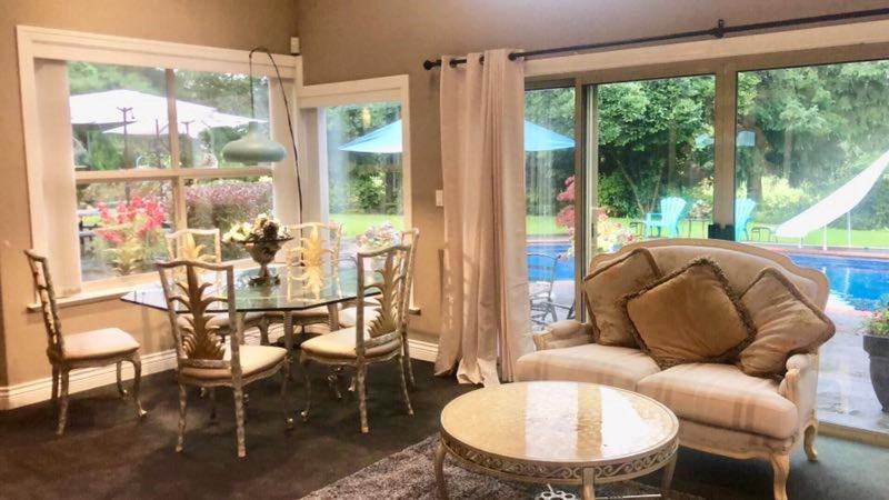 Cedar Manor Bed&Breakfast Pitt Meadows Bagian luar foto